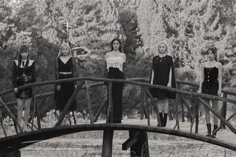 red velvet psycho concept photos.